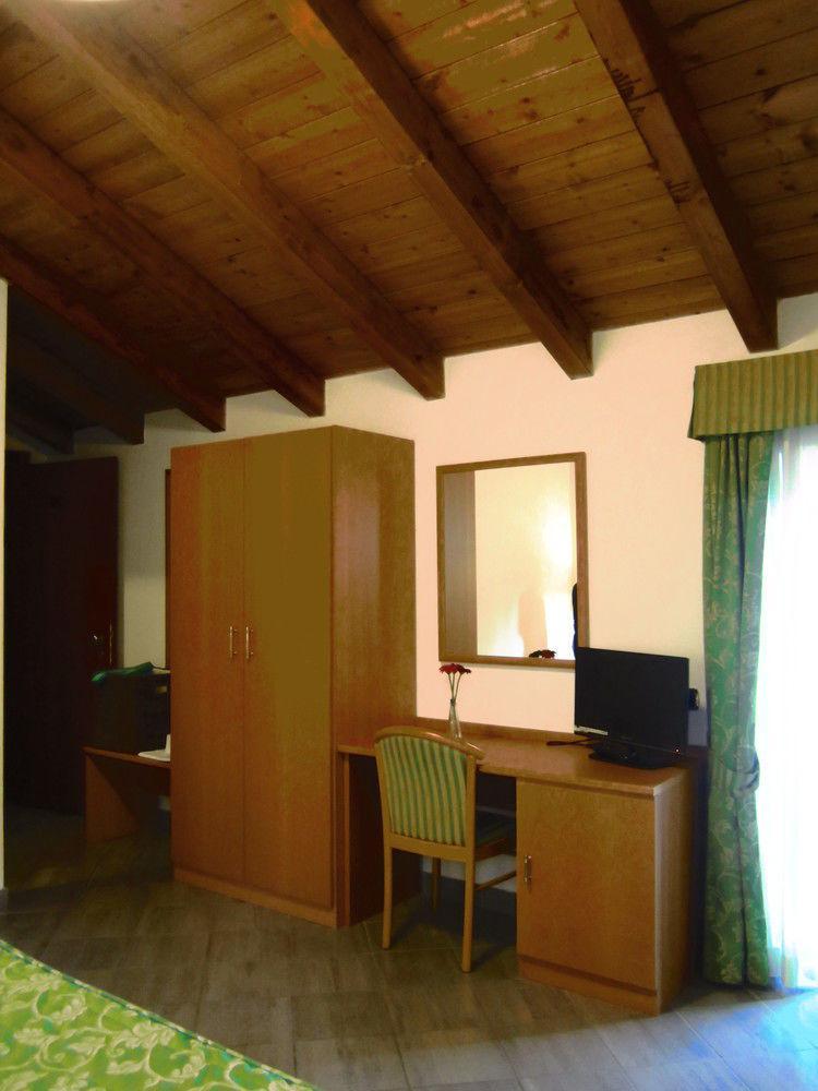 Albergo La Veranda Tavarone Exterior photo